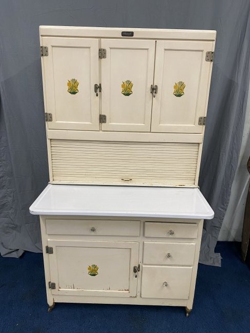 Vinitage Porcelain Top Kitchen Cabinet (1 of 9)