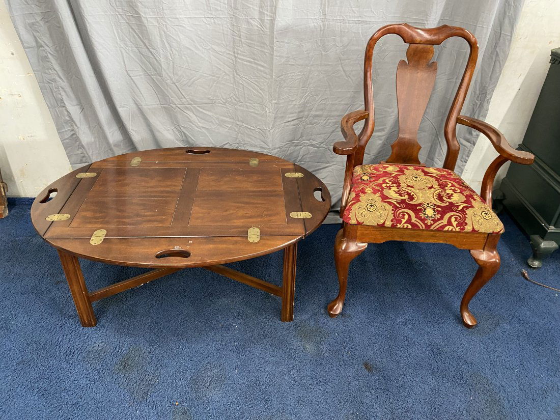Drexel Cherry Butlers Table & Chair (1 of 5)