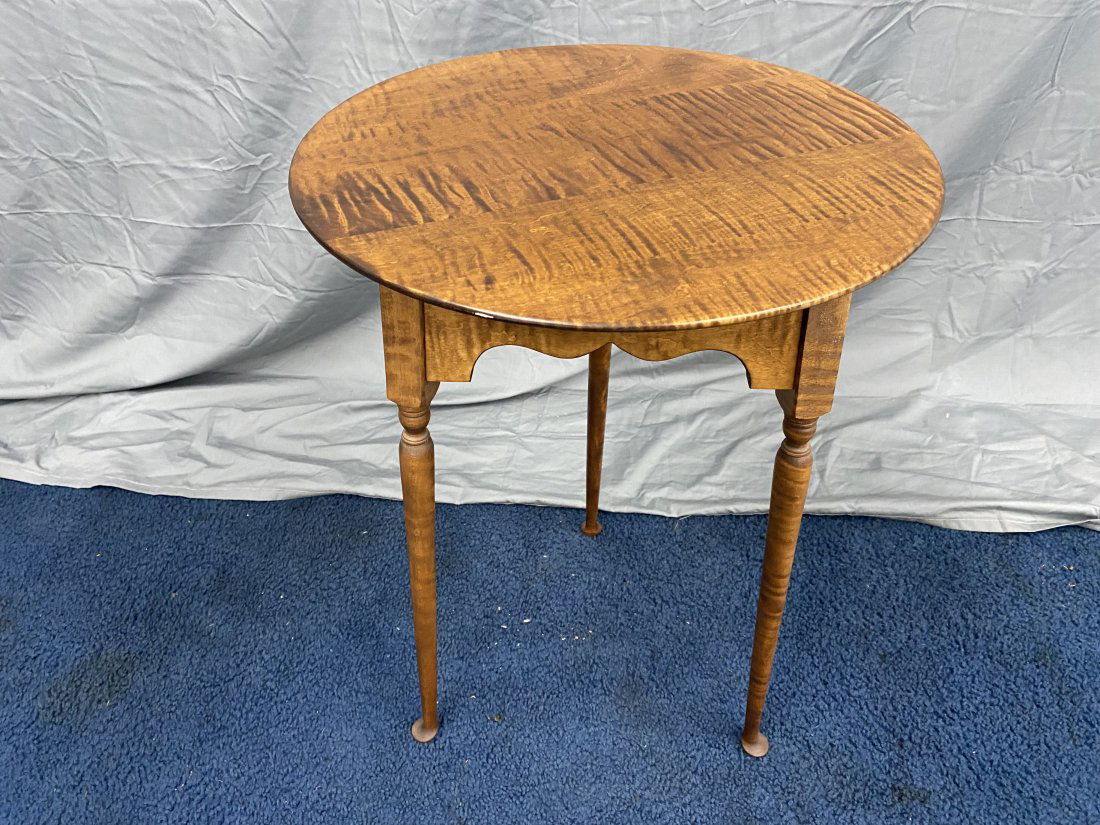 Benchmade Tiger Maple Stand (1 of 5)