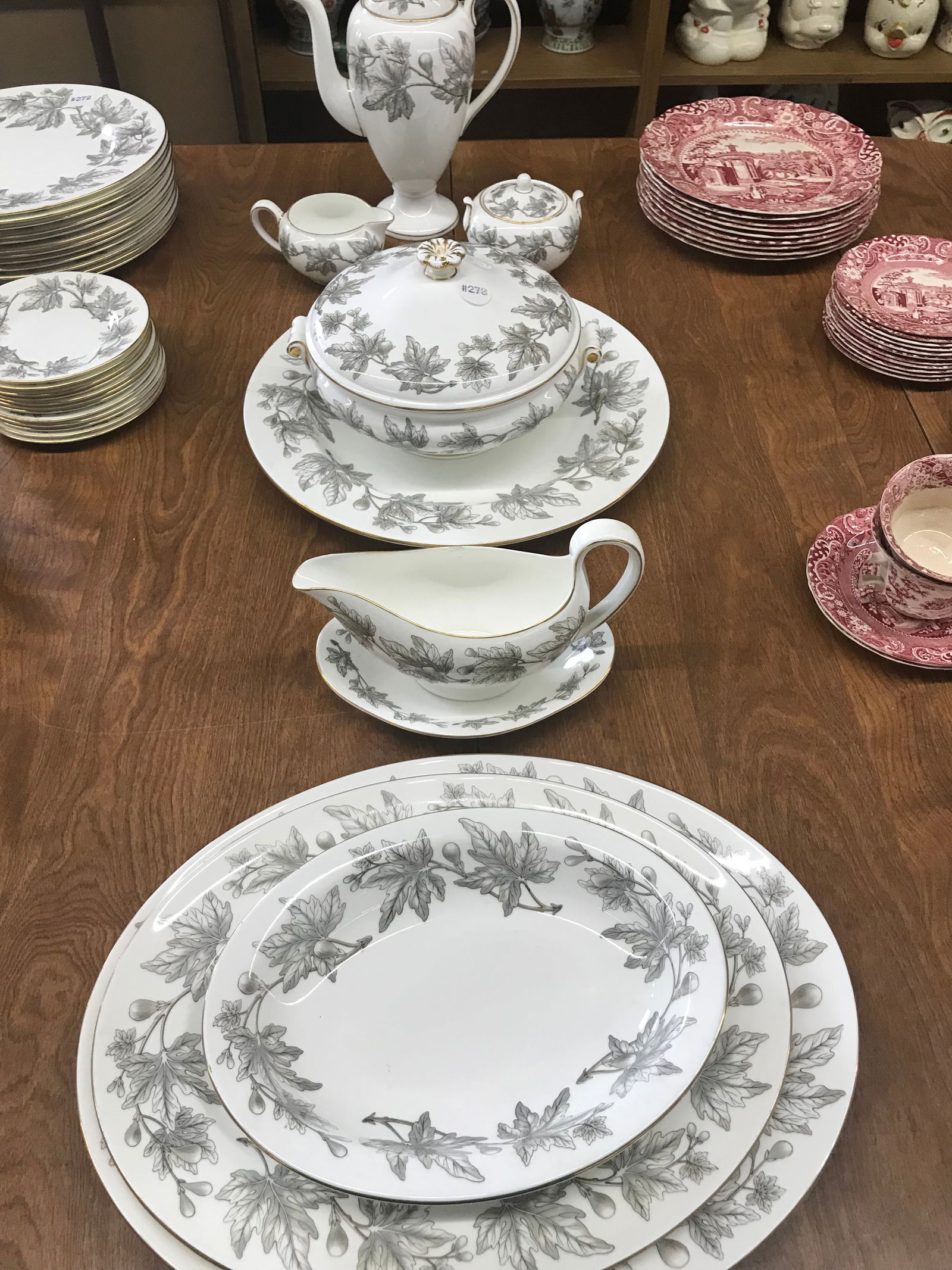 9 Pcs Wedgwood Ashford China (1 of 7)