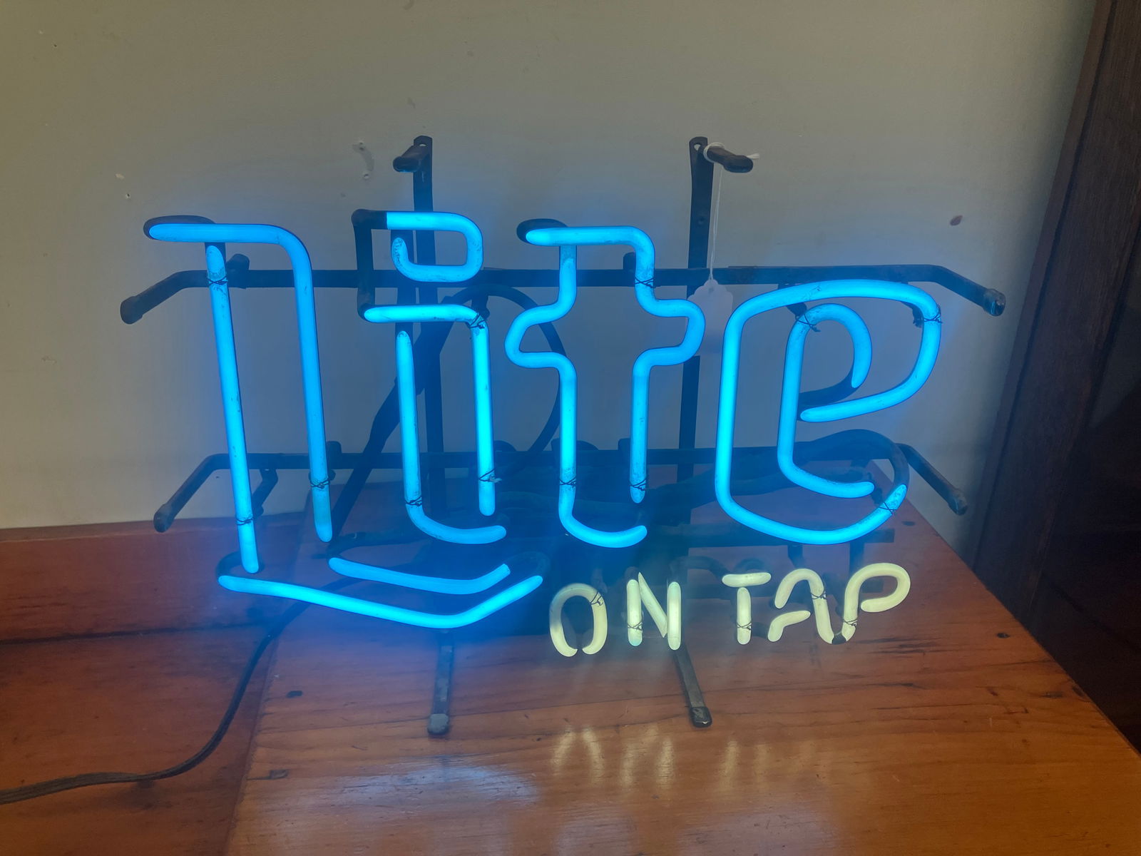 Neon Miller Lite Light