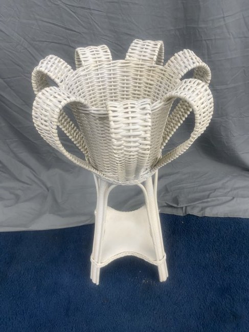 Vintage Wicker Planter (1 of 5)