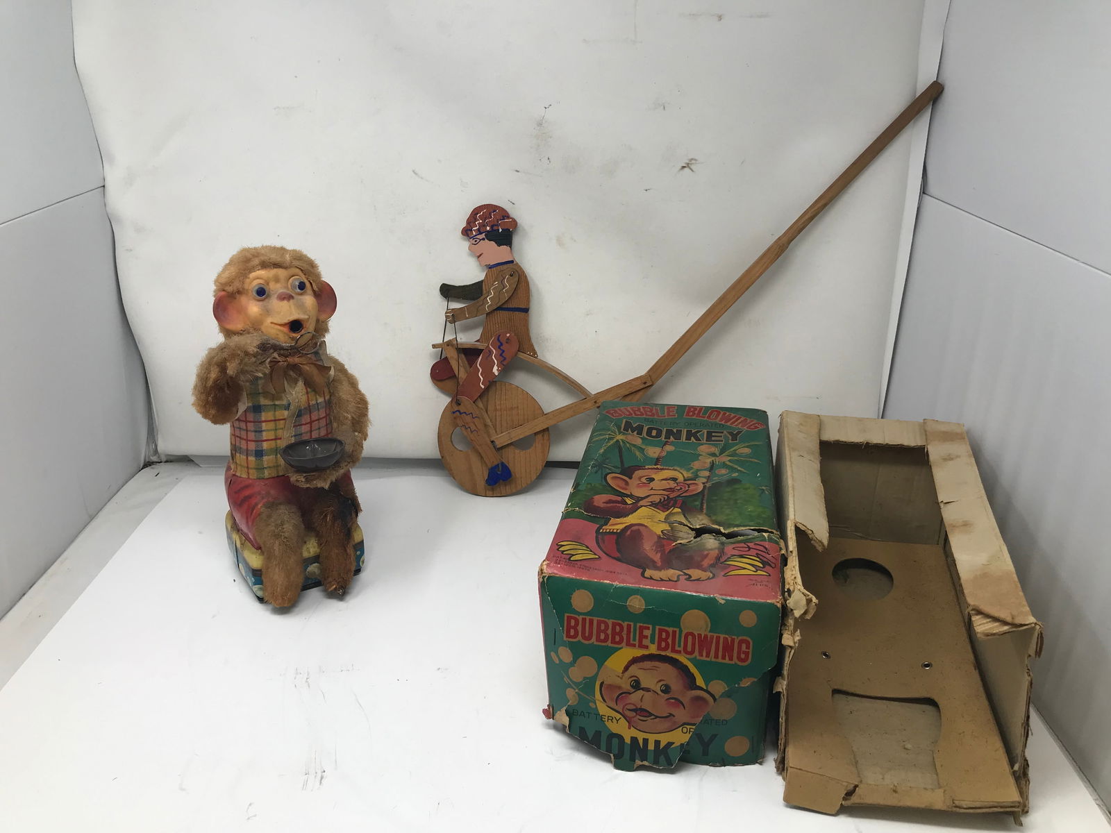 Vintage Bubble Blowing Monkey & More (1 of 10)