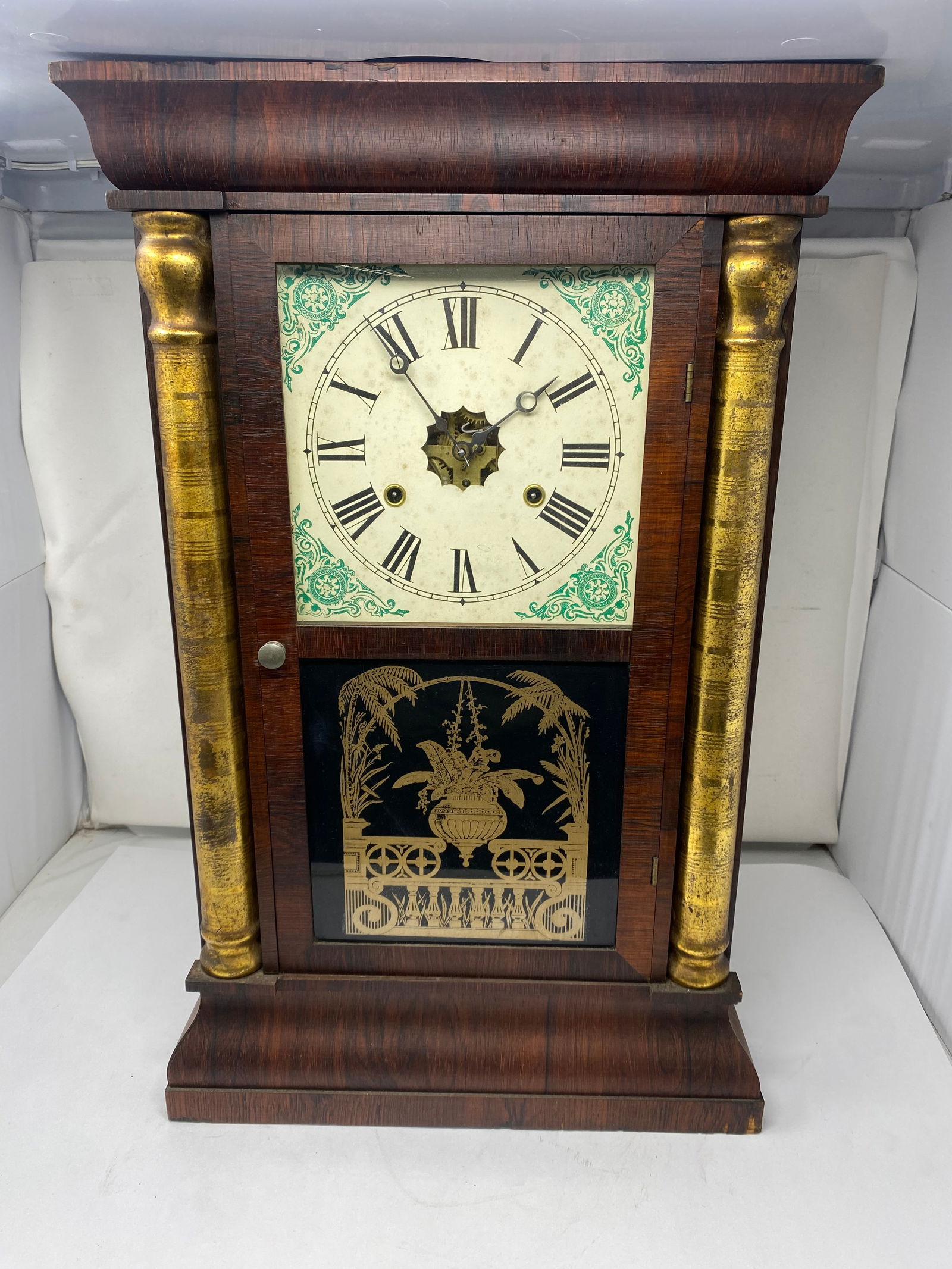 New Haven Thirty Hour Mantle Clock (1 of 5)