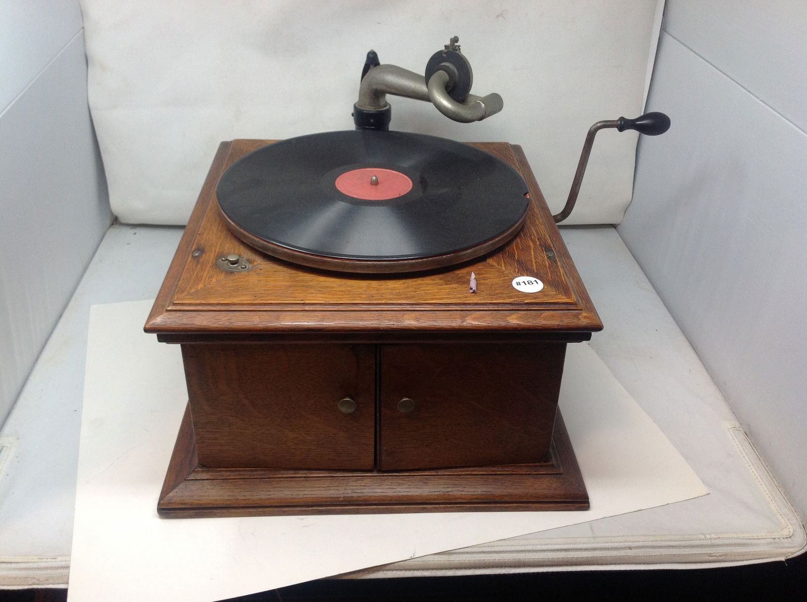 Oak Victor Victrola (1 of 5)