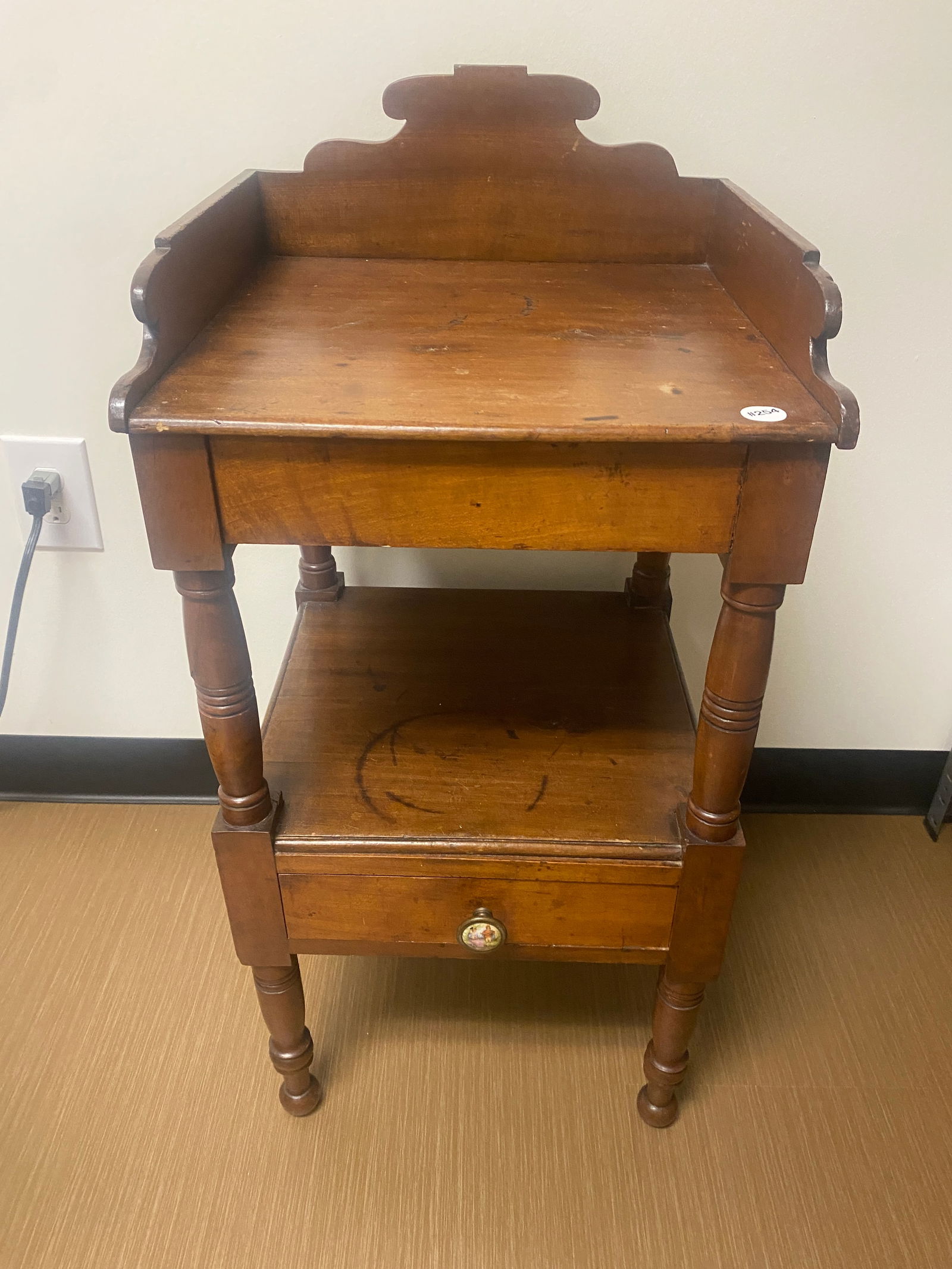 Walnut Sheraton One Drawer Stand (1 of 7)