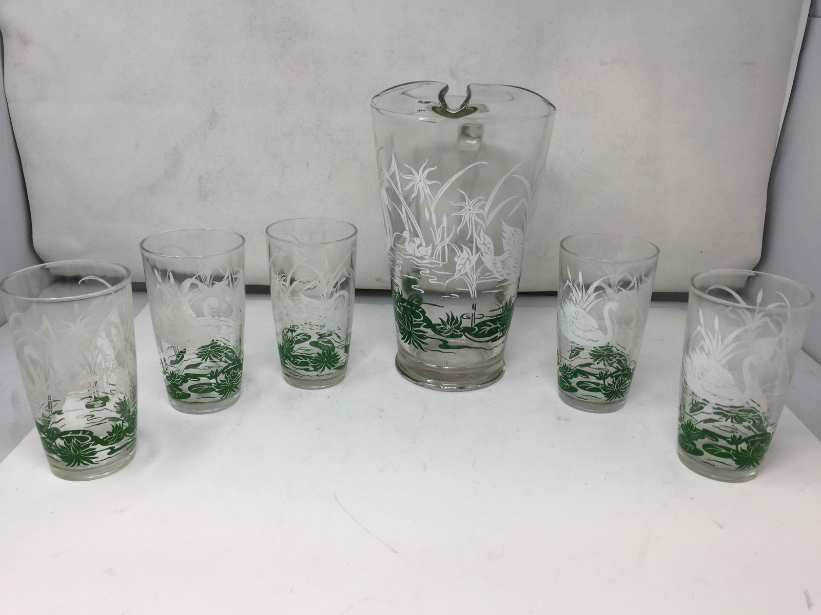 MCM Lemonade Set (1 of 6)