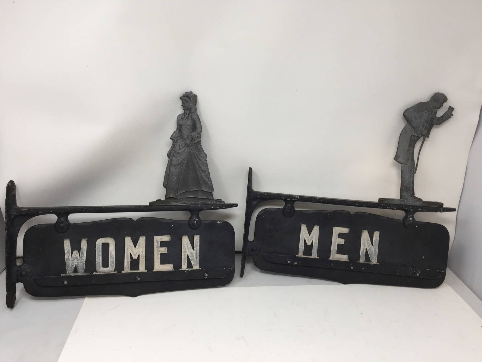 Vintage Men & Women Signs Auction