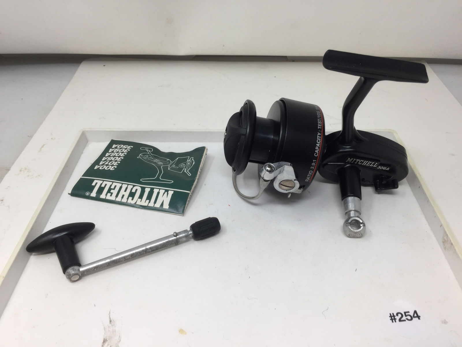 Mitchell Fishing Reel (1 of 4)
