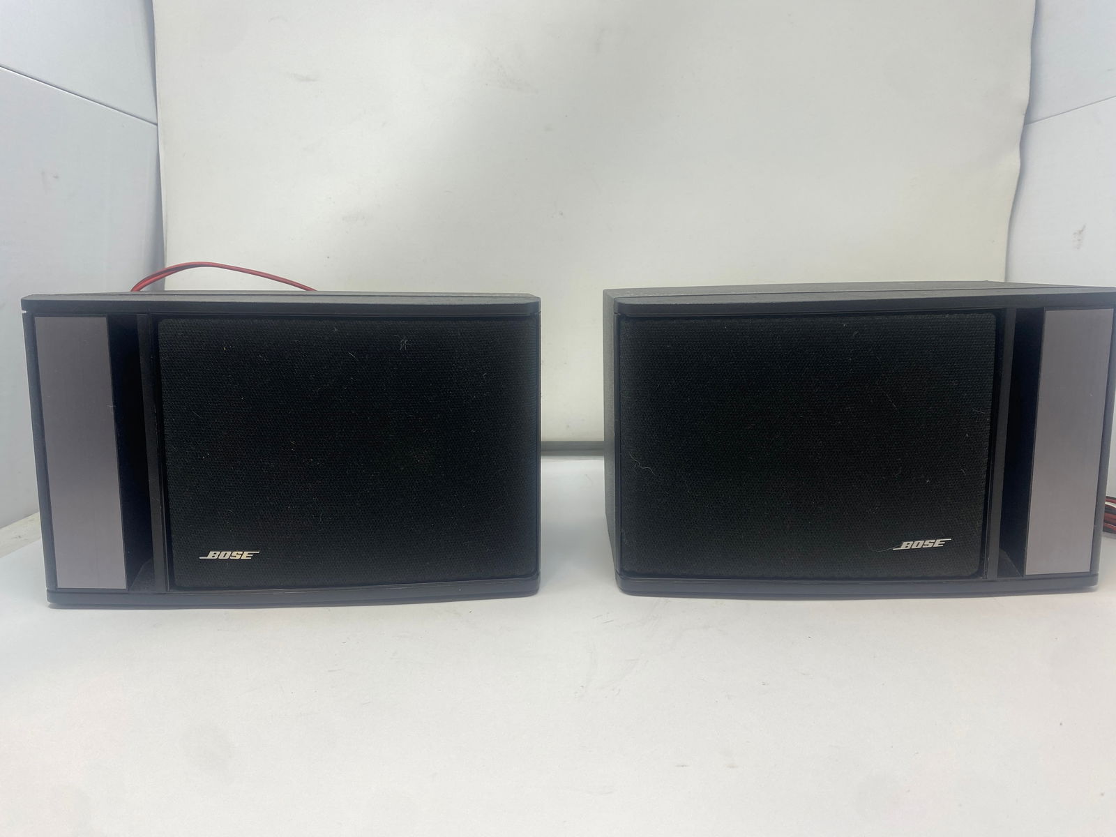 Bose 141 Bookshelf Speakers (1 of 6)