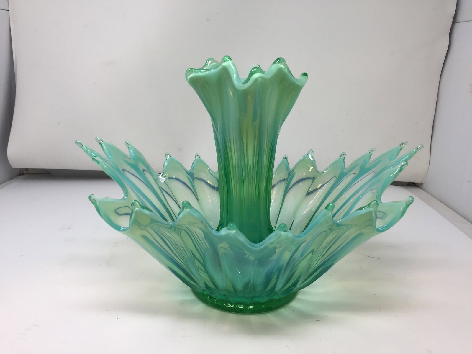Fenton Strech Glass Epergne: 13"x10".