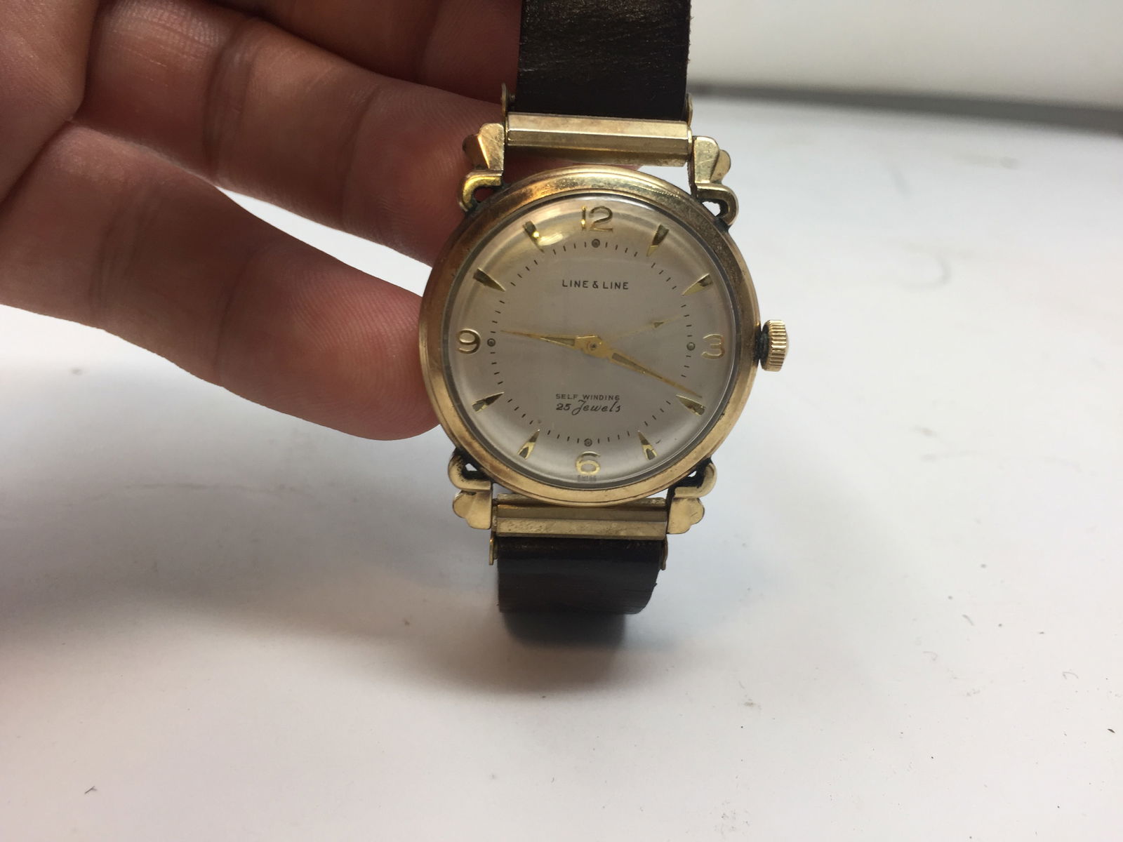 Line & Line 25 Jewel Wrist Watch (1 of 5)