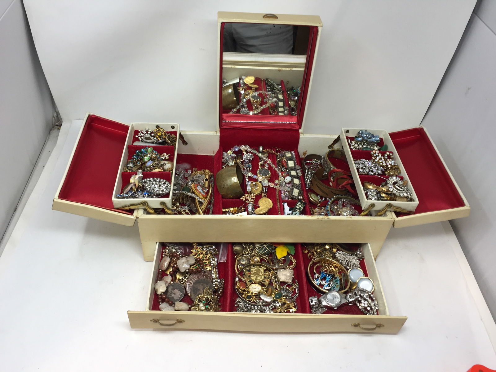 Jewelry Box and Costume Jewelry (1 of 8)