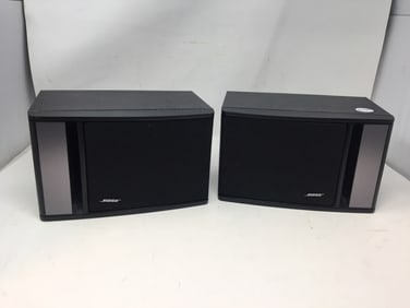 Pair of Bose Book Shelf Speakers