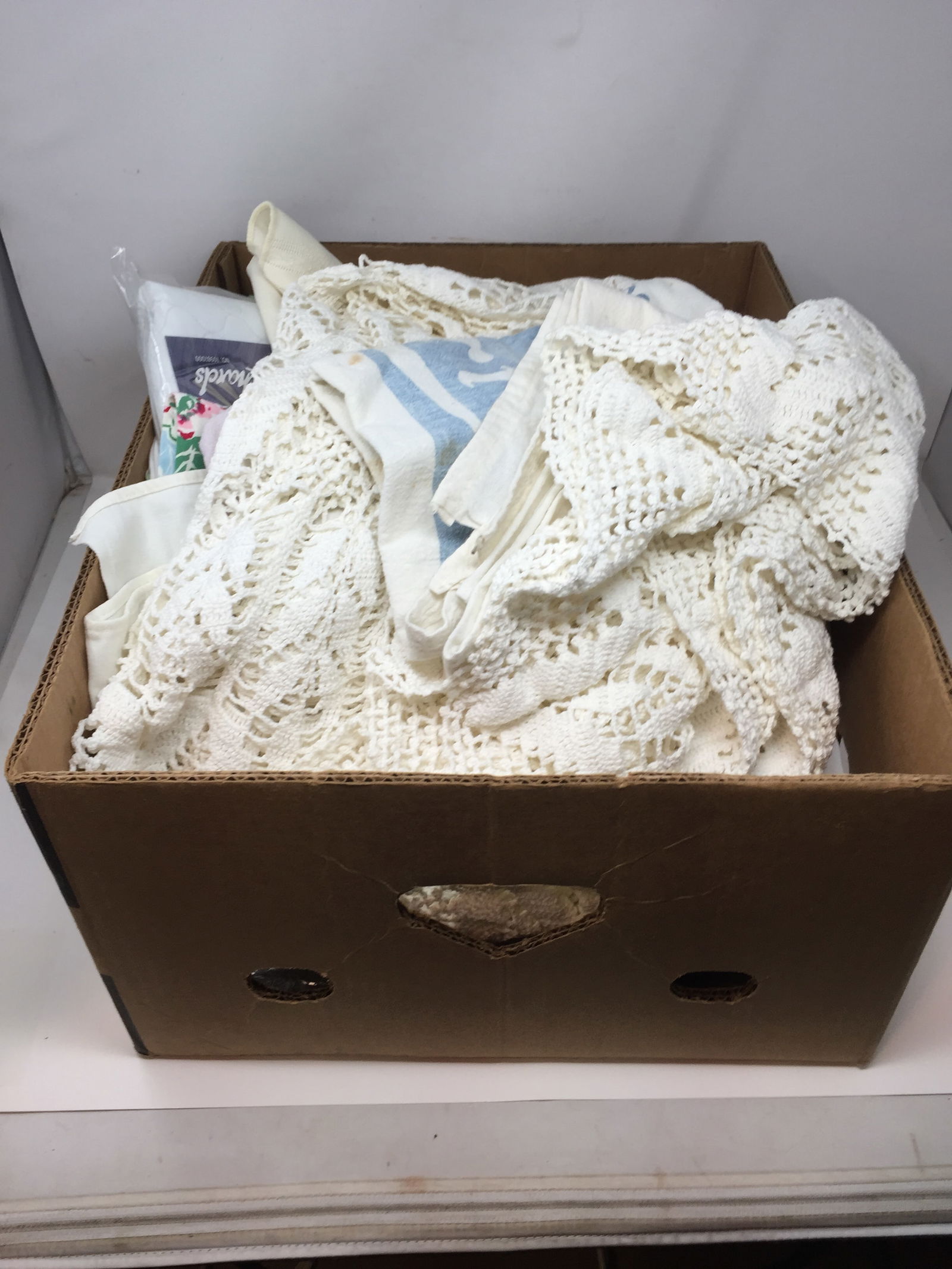 Linens: includes crochet items and more