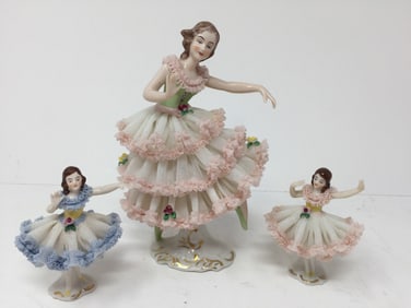 3 Dresden Lace Ballerinas