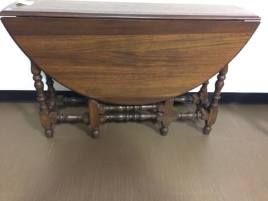 Walnut Gateleg Table