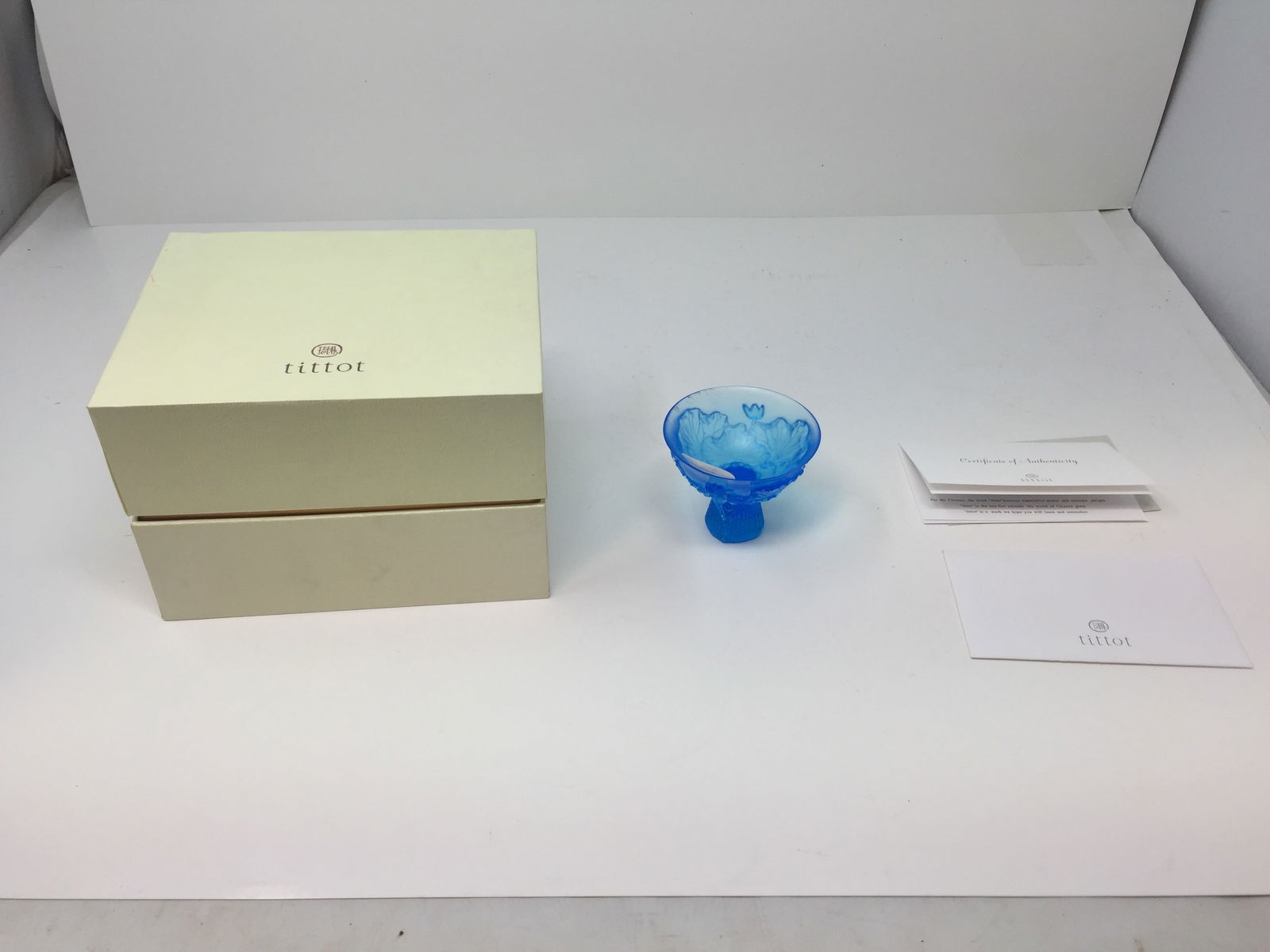 Tittot Chinese Art Glass Sculpture (1 of 3)