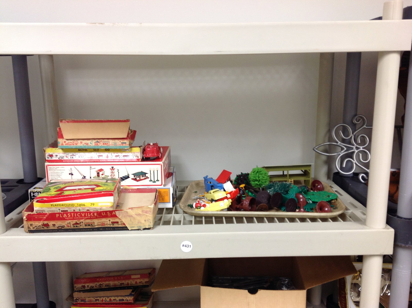 Toy Lot: Lionel, Plasticville, F-18A model plane.
