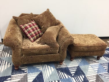 Oversized Chair with Ottoman