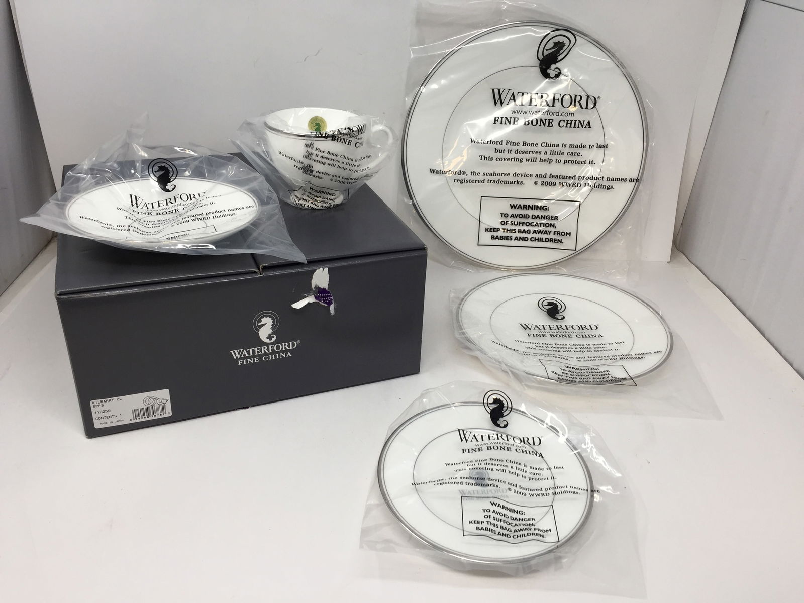 Waterford Kilbarry Platinum 5 Piece Place Setting (1 of 5)