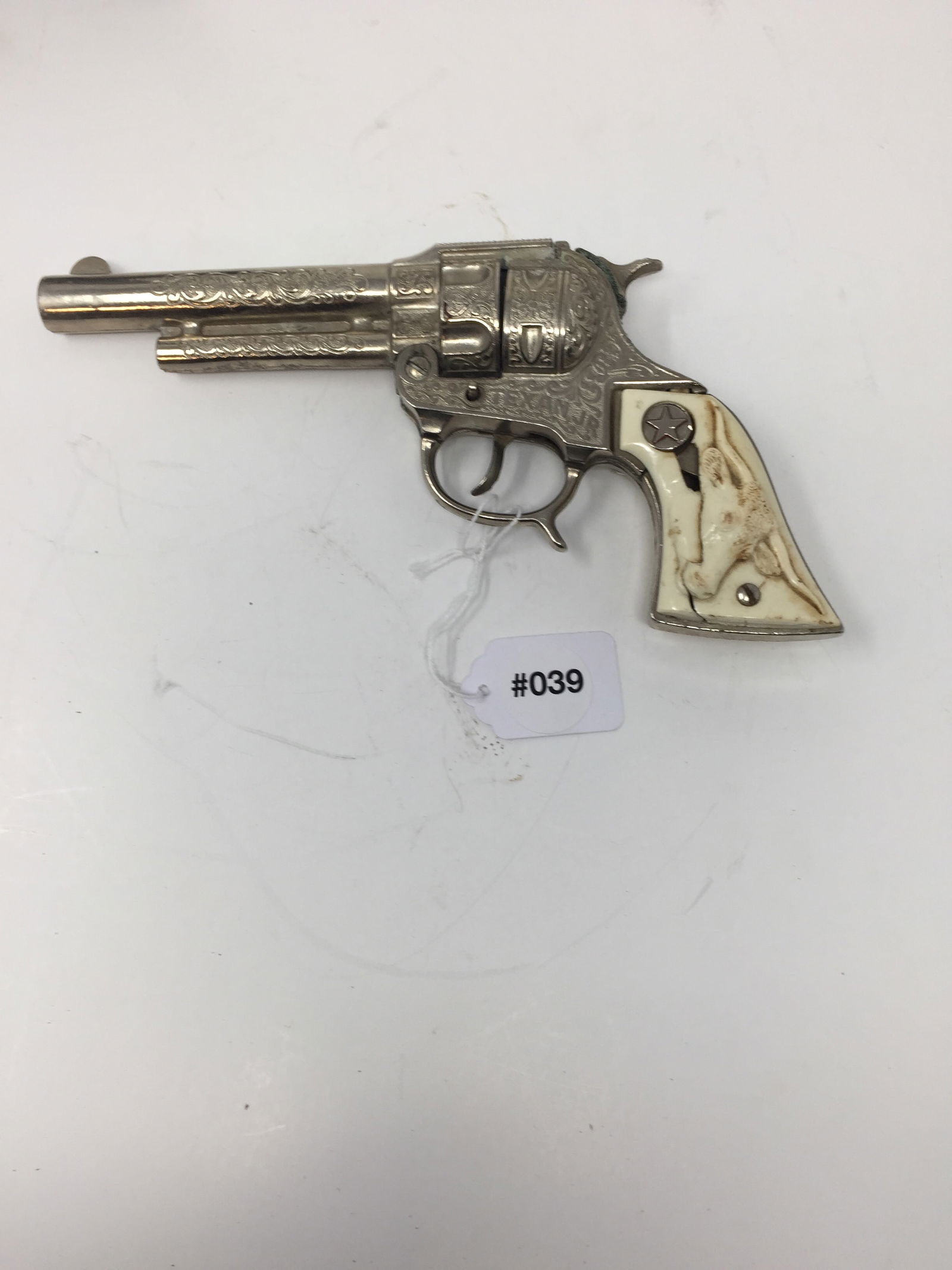 Vintage Texan Jr. Cap Gun: 9" x 4", die cast