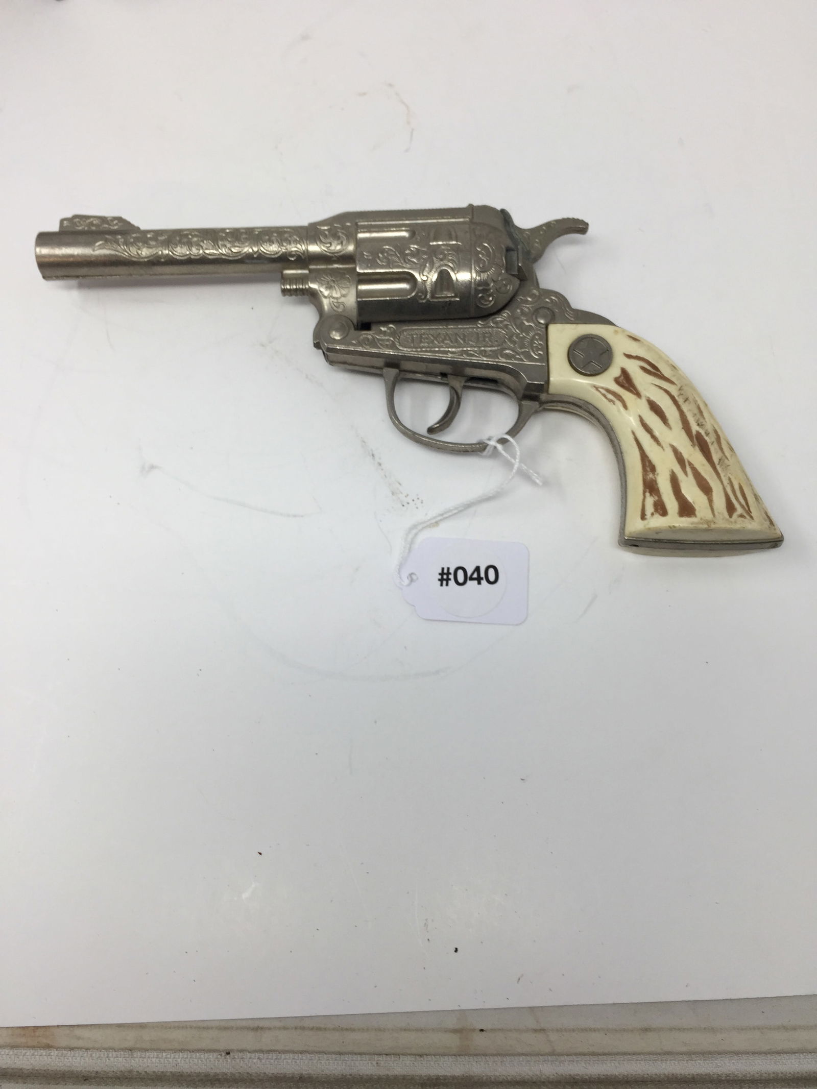 Vintage Texan Jr. Cap Gun: 10" x 5", die cast