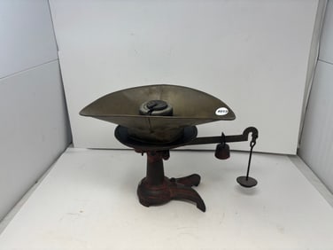 Antique Painted Crow Foot Scale