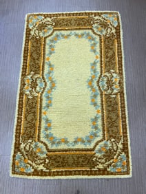 MCM Carpet