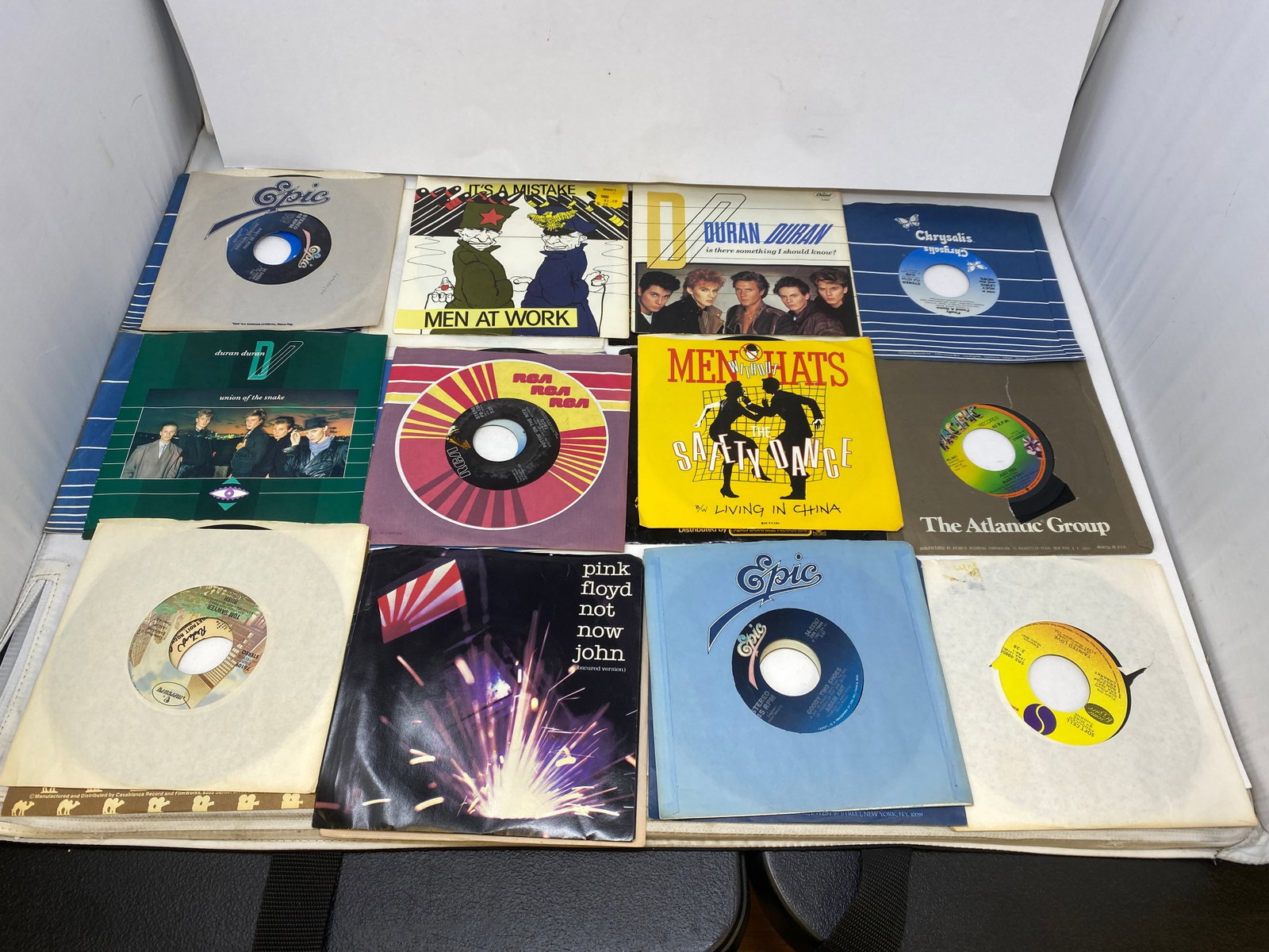 Vintage 45 Records: 21 total, all in original sleeves, Men at Work, Duran Duran, Pink Floyd and more