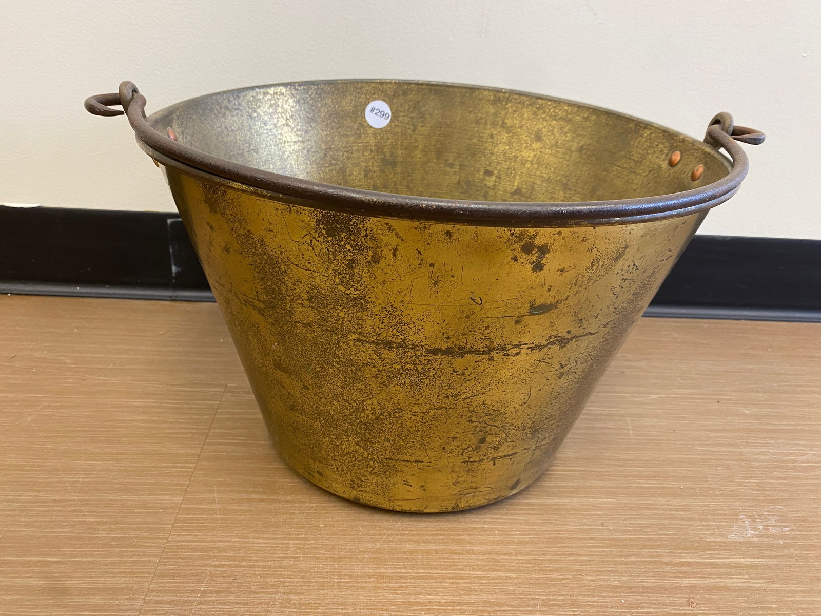 Antique Brass Bucket (1 of 7)