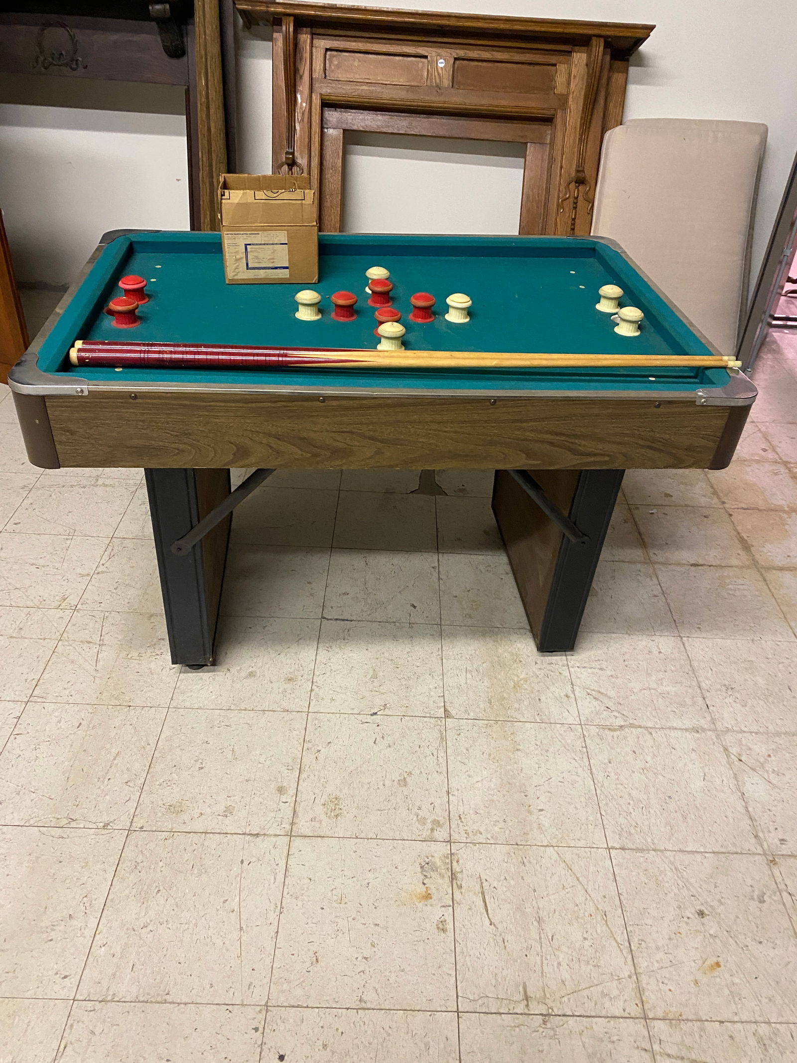 Vintage Pool Table (1 of 4)