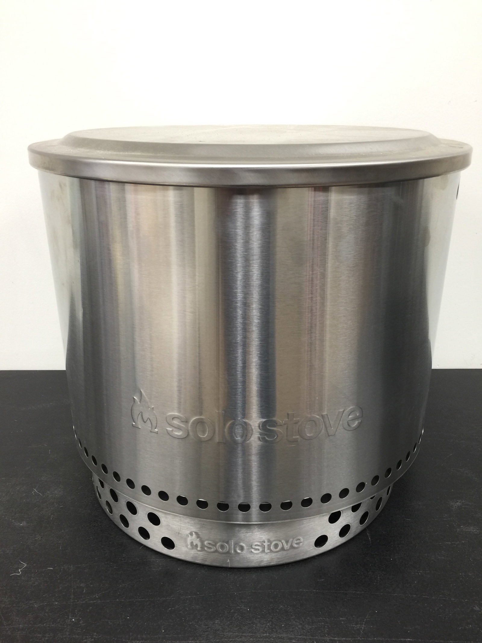 Solo Stove Fire Pit: Has original bag, 20" x 17".