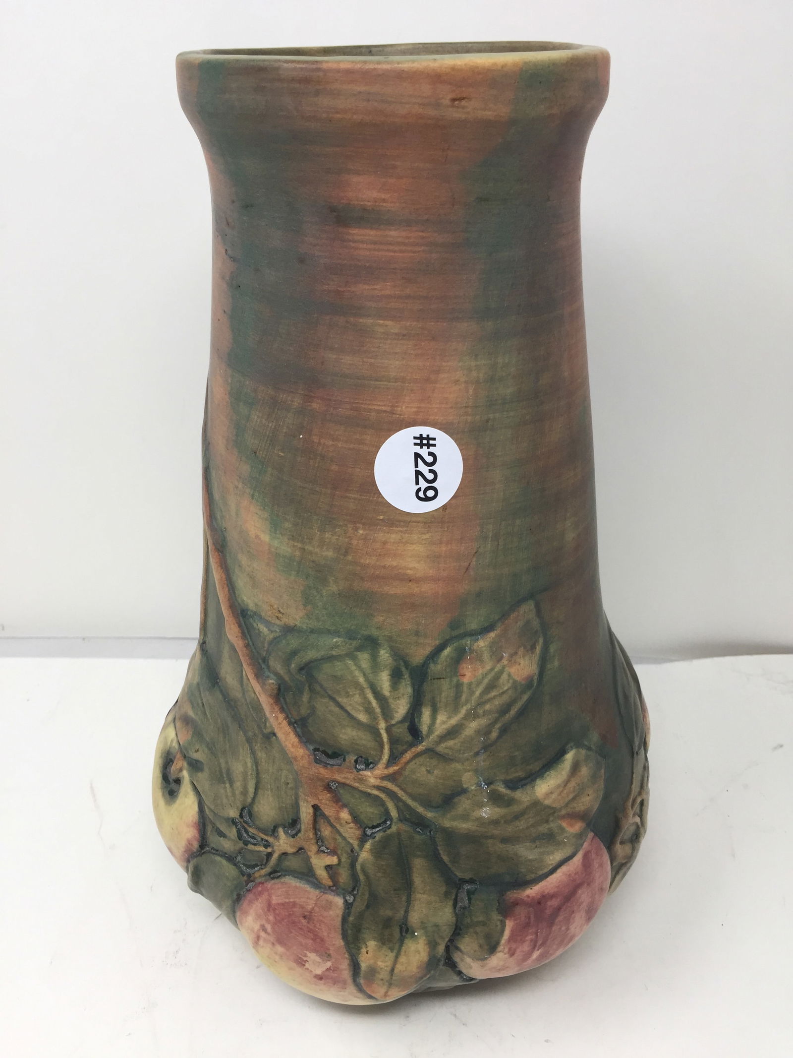 Weller Baldwin Apple Vase (1 of 5)