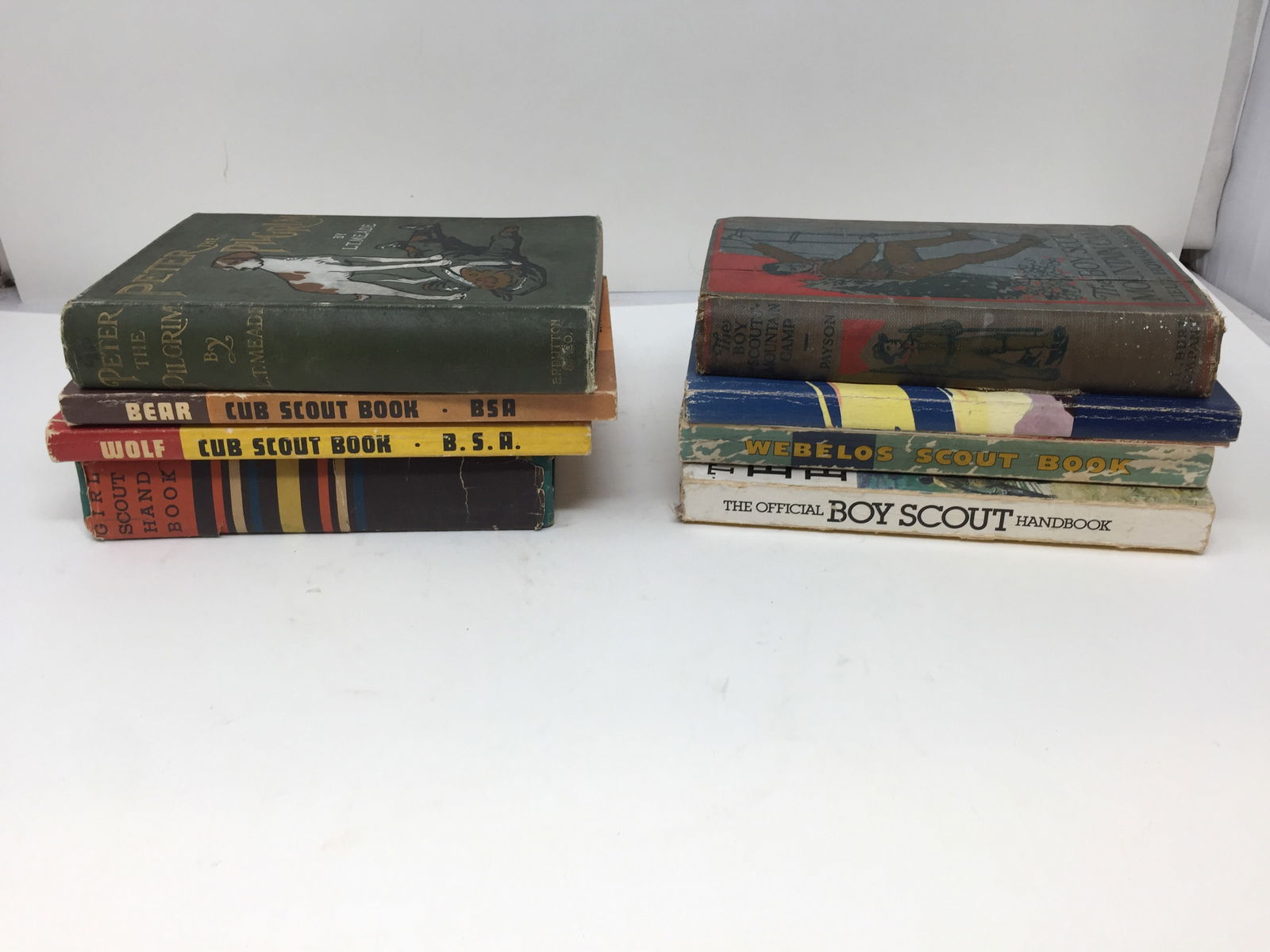 Vintage Scout Books (1 of 4)
