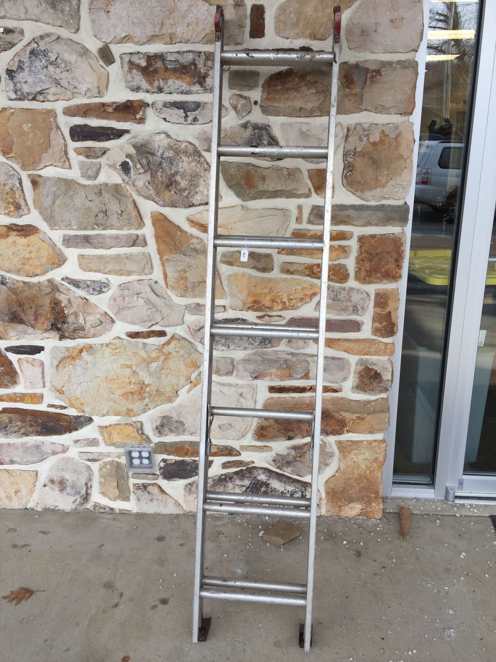 Aluminum  Extension Ladder (1 of 3)