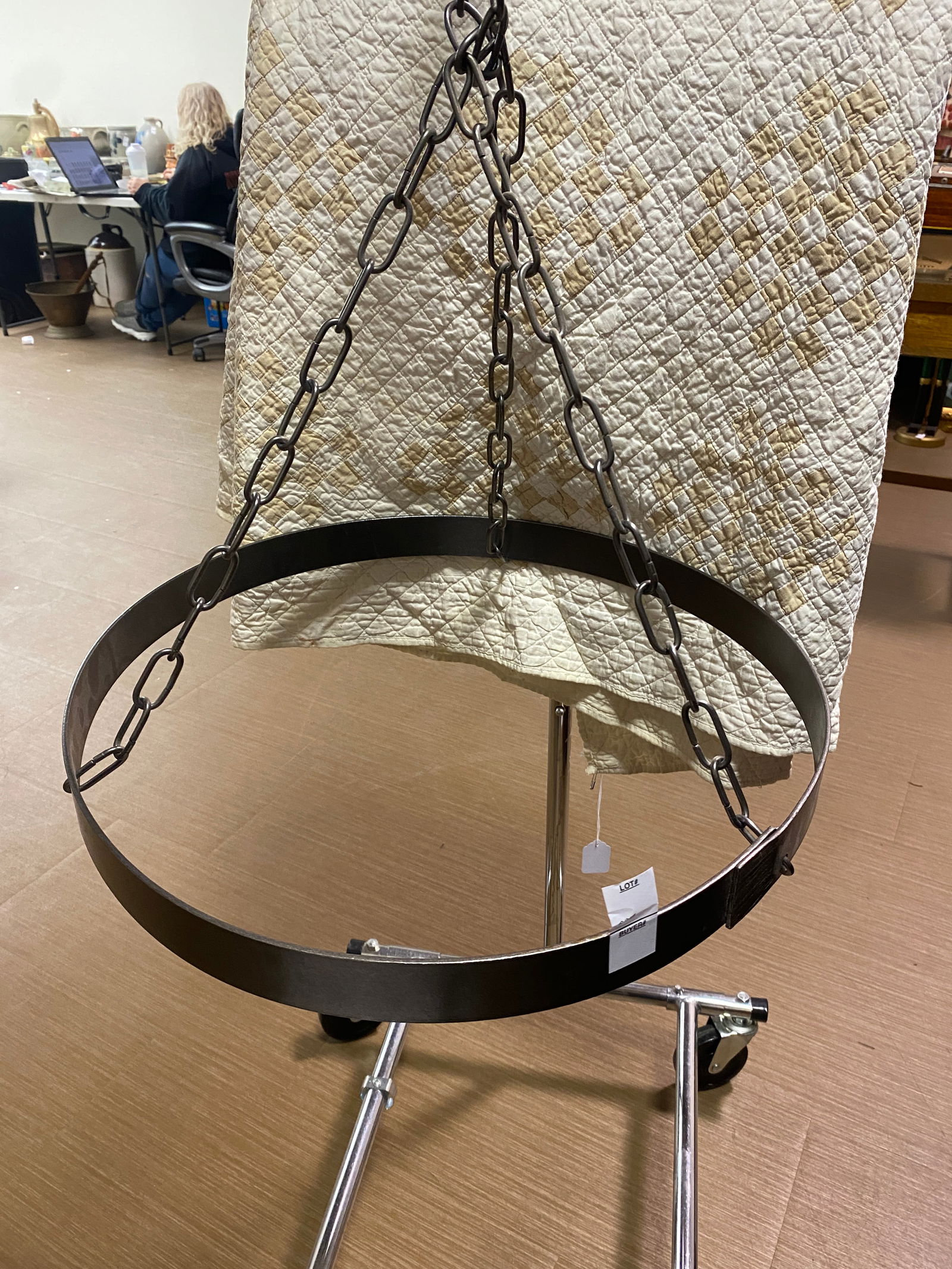 Cast Iron Hanging Pot Holder (1 of 3)