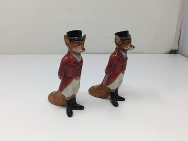 Pair of Royal Doulton Foxes