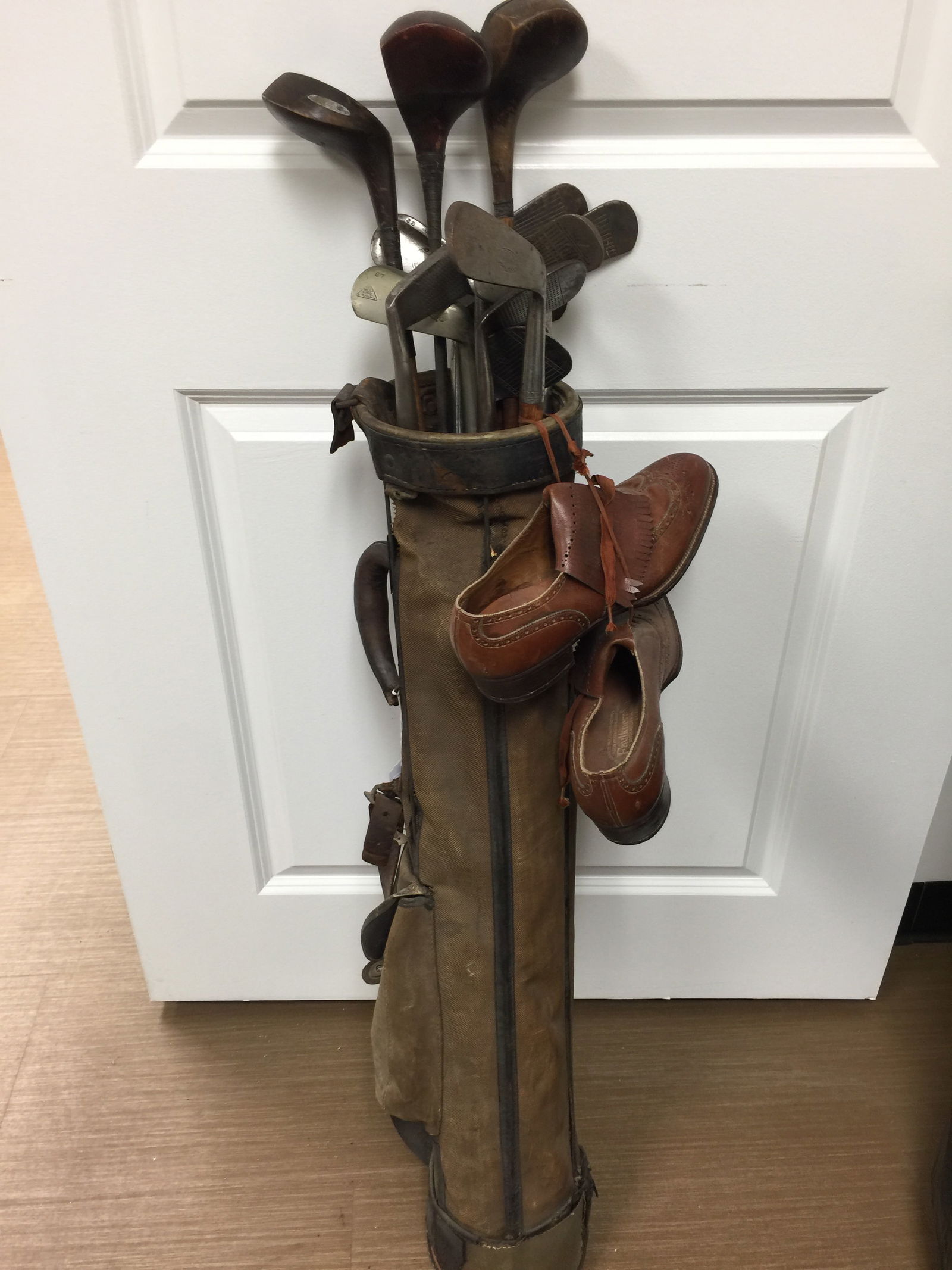 Antique & Vintage Golf Clubs (1 of 9)