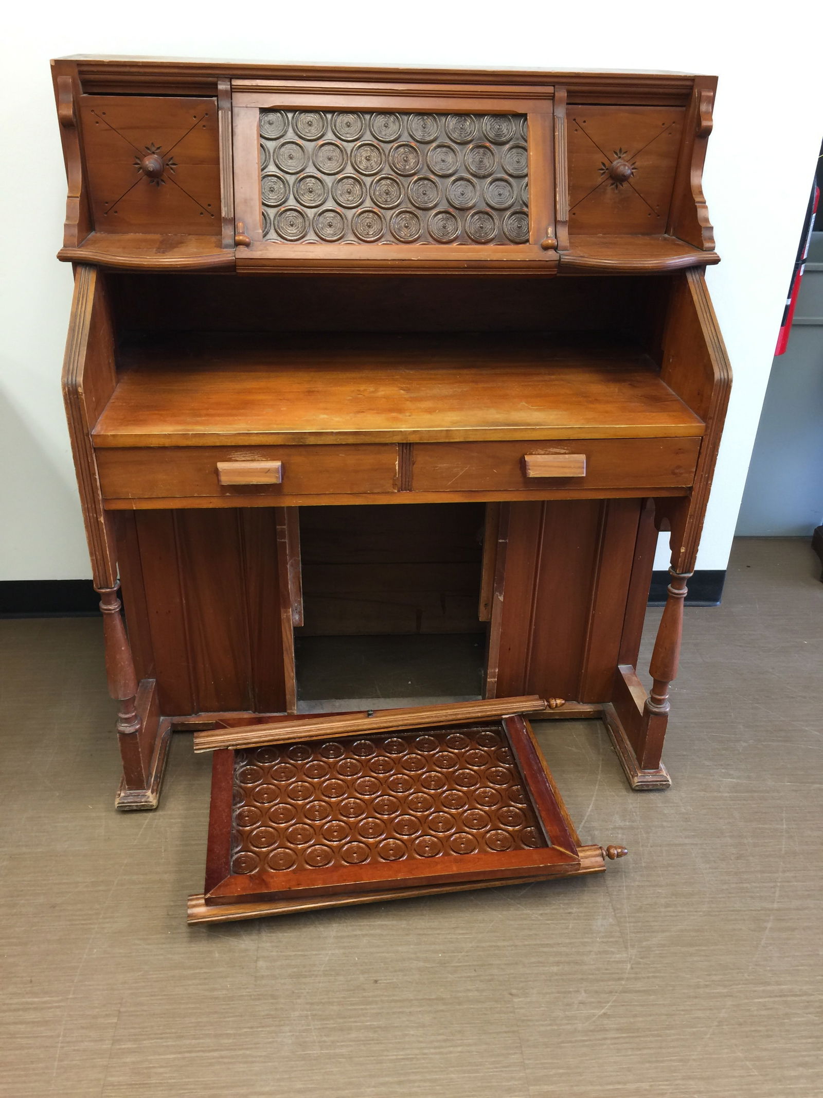Organ Desk: antique, 50" x 43" x 23", door needs re-attached