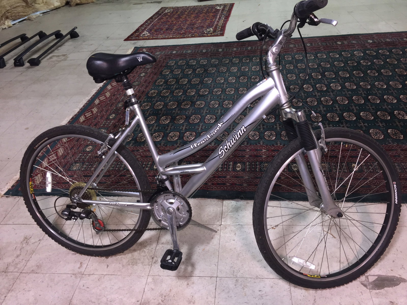 Schwinn Ladies Bike: Clear Creek model