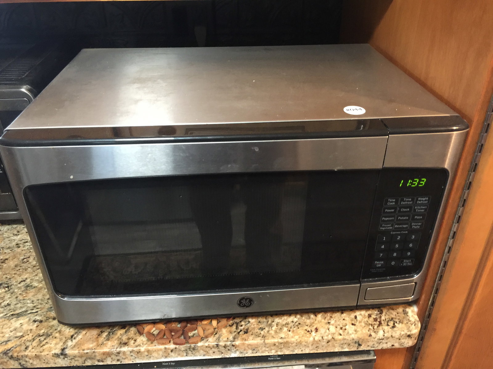 GE Microwave (1 of 3)