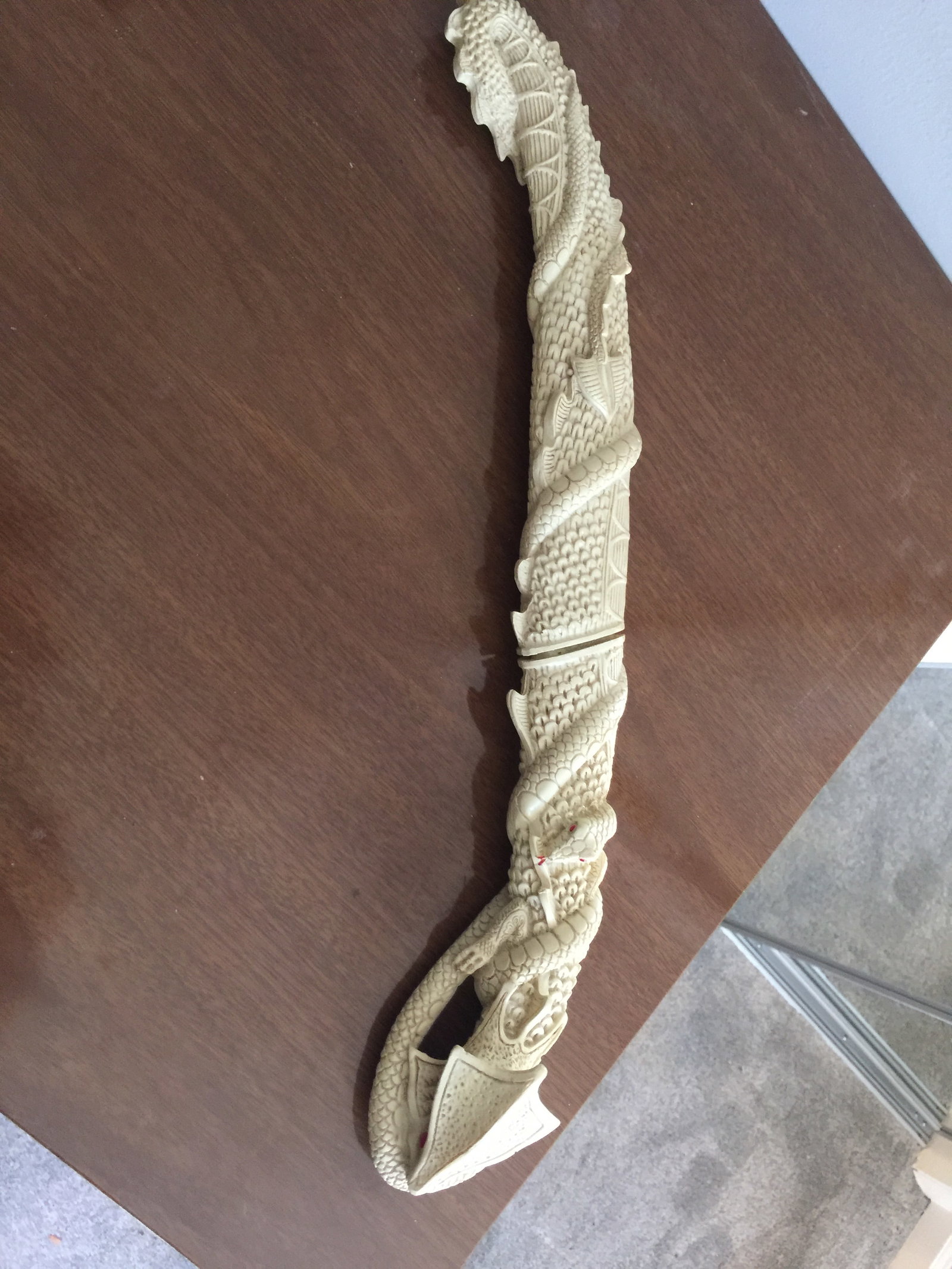 Knife w/Dragon Sheath: 15" L