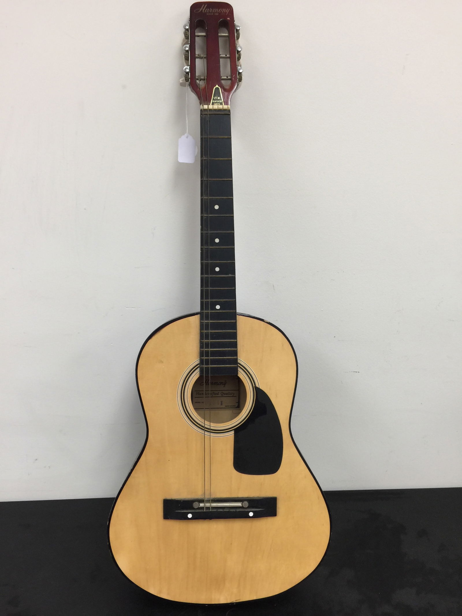 Harmony Acoustic 3/4 Classical Guitar (1 of 10)