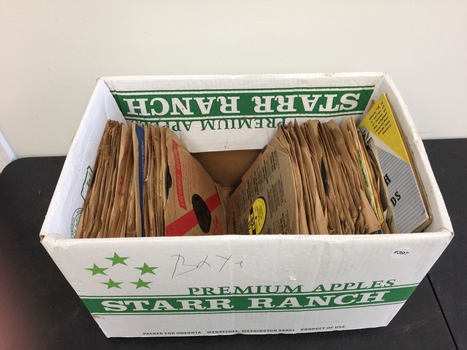 Grouping of Vintage & Antique Records (1 of 7)