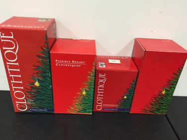 4 Clothtique Santas