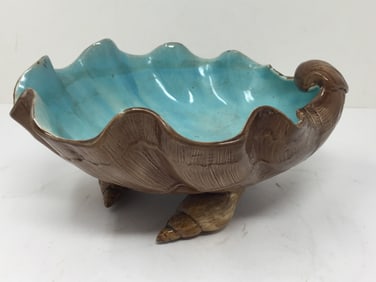 Majolica Shell Bowl