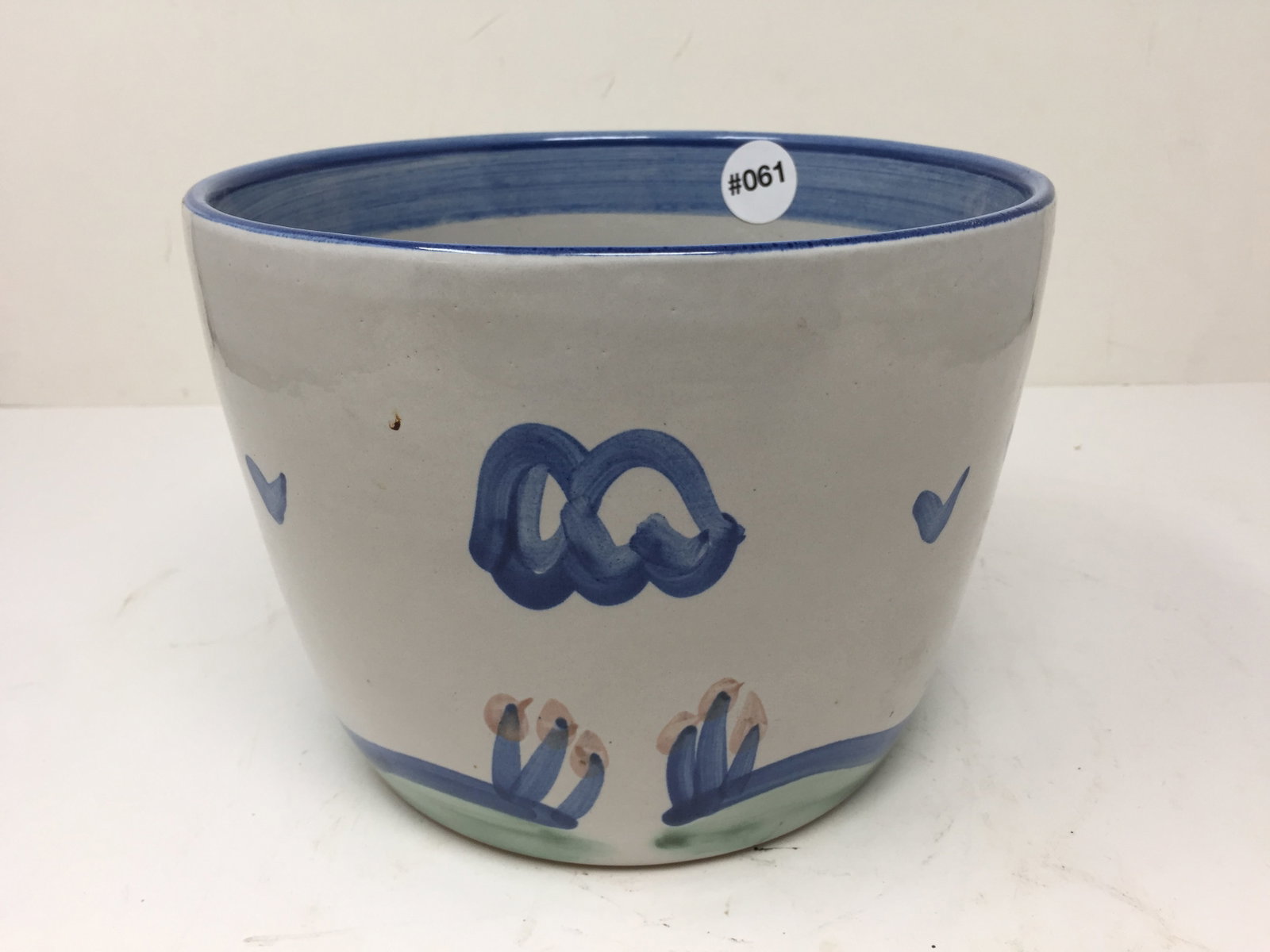 MA Hadley Jardiniere: signed on bottom, 6" x 8'