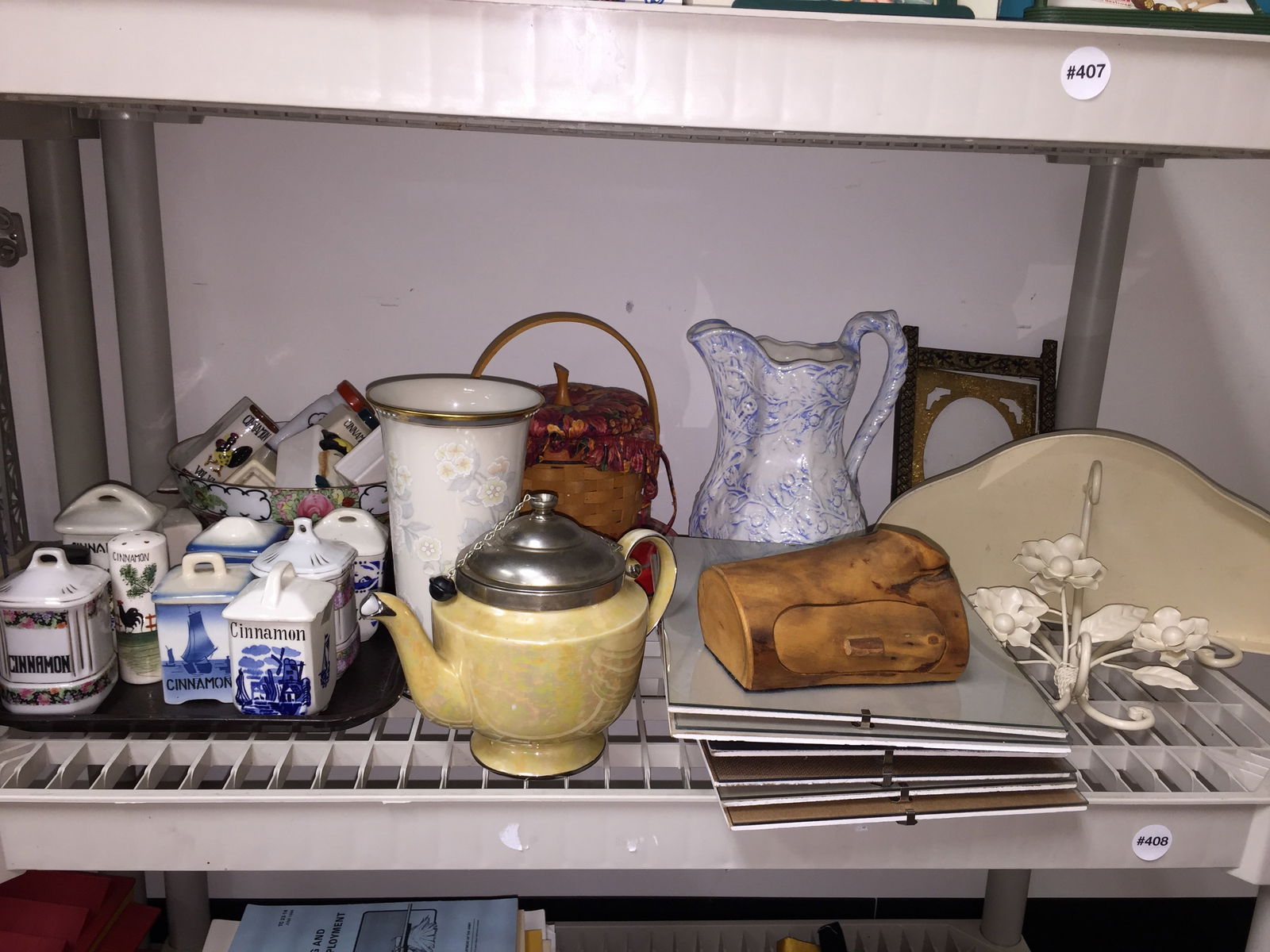 Mixed Lot: Includes cinnamon jars, picture frames and more