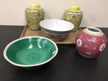 Grouping Vintage Chinese Porcelain